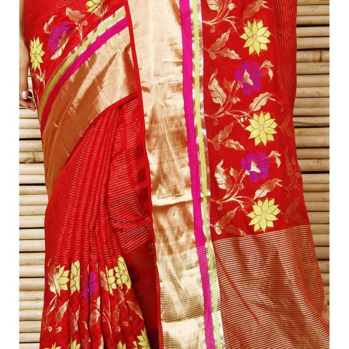 Saree Chanderi à rayures et bordures en soie rouge avec motif de jupe